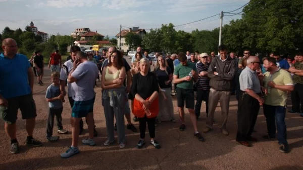 Кремиковци и Локорско на протест срещу кариера