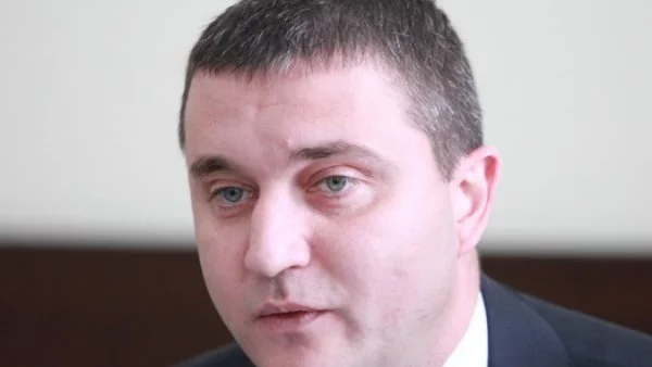 Владислав Горанов: От 1 октомври 200 лв. минимална пенсия е възможното решение