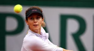 Пиронкова елиминира румънка на старта в Сидни