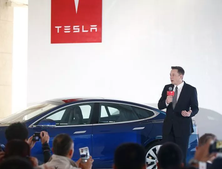 Илон Мъск смени името на Tesla Motors