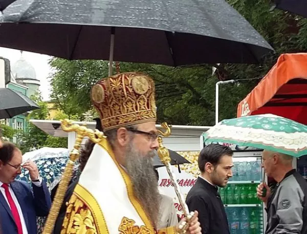 Миряни искат "Митрополит Николай вън от Българската православна църква“