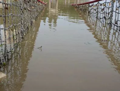 Китай обяви жълт код за проливните дъждове 
