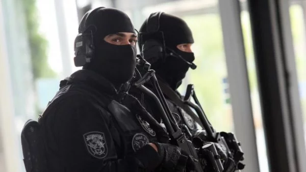ГДБОП разби престъпна група за изготвяне на фалшиви документи за самоличност