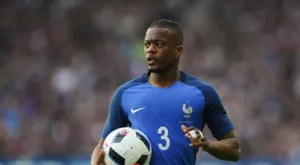 УЕФА разследва инцидента с Патрис Евра