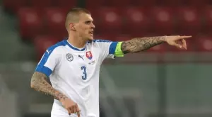 10 футболисти, за които не знаехте, че още играят