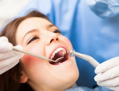 Ето как да се отървете от зъбната плака и кариесите, без посещение при стоматолог