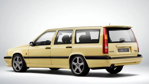 Уникалното Volvo 850 празнува своя 25-и рожден ден