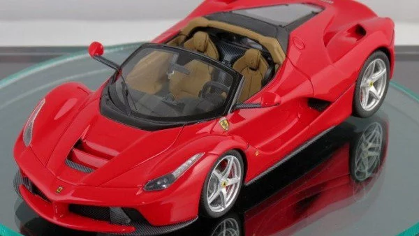 Производител на играчки разкри откритото LaFerrari