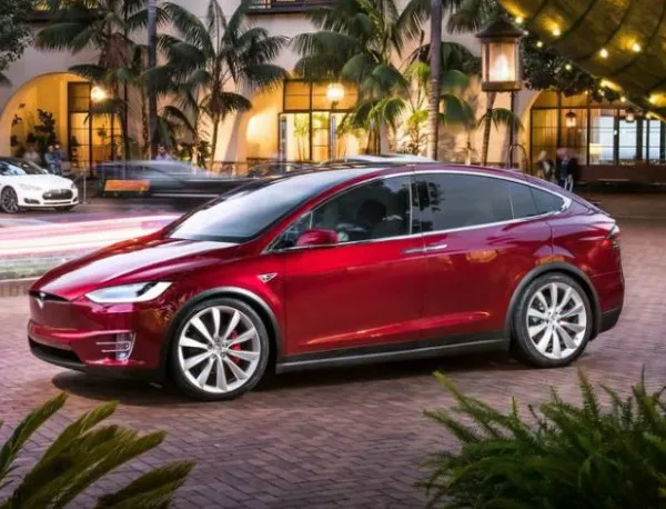 Най-достъпната Tesla е разпродадена до 2018 г.