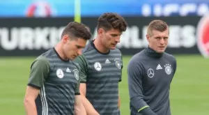 Кроос е сериозно притеснен след загубата на Германия