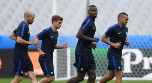 Евро 2016: Ще успее ли Франция да стартира убедително срещу Румъния? 