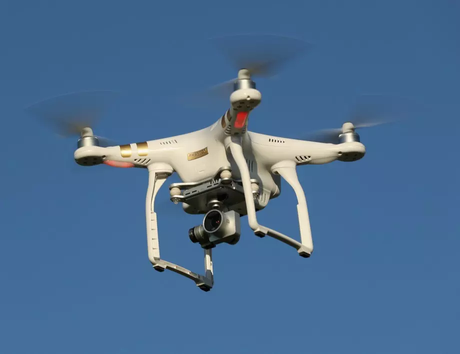 Парижки съд забрани дроновете за наблюдение 
