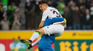 Гранит Джака изуми с признание колко от заплатата си дава на семейството