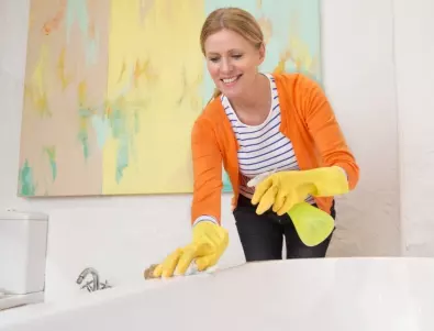 Опитните домакини знаят как екологично да почистят пожълтяла вана