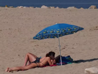 Радиация на плаж край Черноморец, туристите почиват свободно