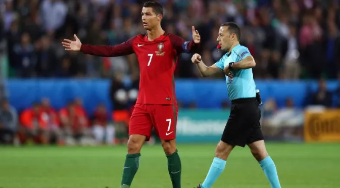 Роналдо и Португалия може да влязат в историята на Евро 2016 с тъжен антирекорд
