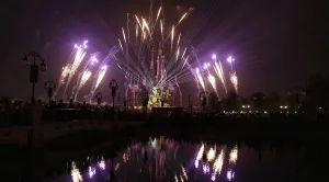 Първият Disneyland в Китай отвори врати