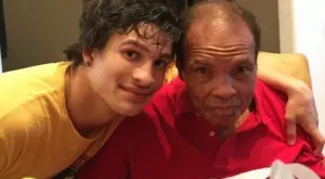 Двойният живот на внука на Мохамед Али: Боец през деня, охрана в клуб през нощта