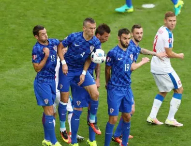 Хърватия изпусна 2 гола преднина и подари точка на Чехия