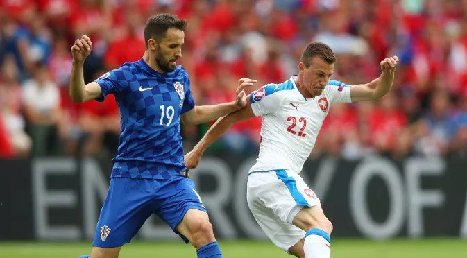 С късна драма Чехия измъкна точка от Хърватия в най-резултатния мач на Евро 2016