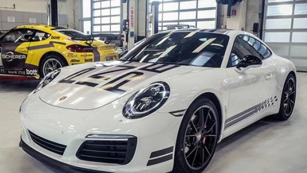 Porsche създаде 911 Carrera S, посветено на легендарно състезание