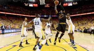 От април спират да плащат заплатите на играчите в НБА