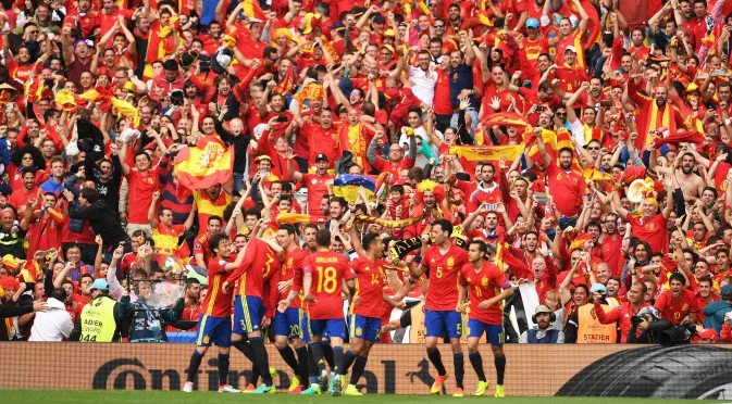 СНИМКА: Невероятно! Снимка на сляп испански фен от Евро 2016 ще ви просълзи 