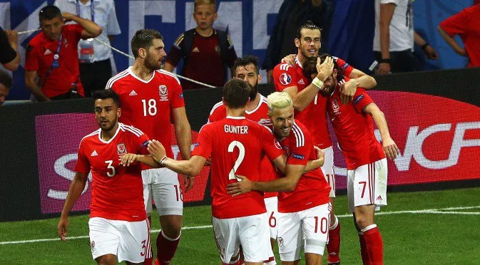 Уелс разпиля Русия и е на 1/8 финал с историческо постижение