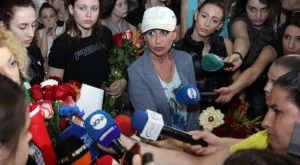 Раева се обърна към кръстника на Цвети Стоянова: Как се гледаш в огледалото?