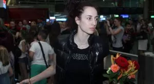 {{ otherArticle[0].article.title }}