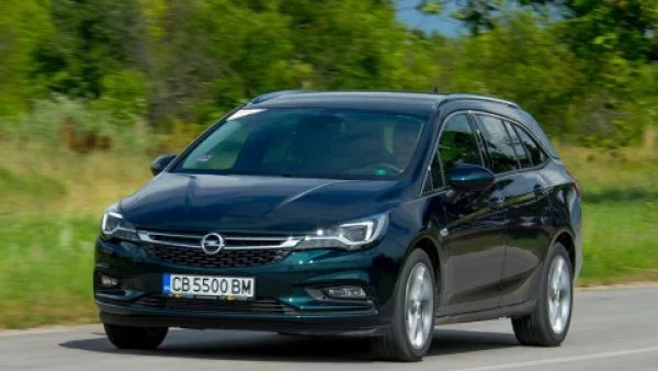 Opel Astra Sports Tourer: Комби с неподозирани таланти (тест-драйв)