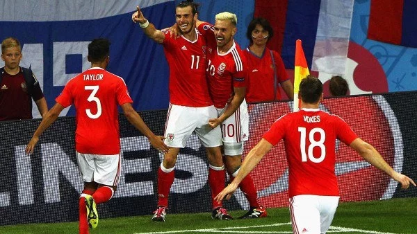 Уелс размаза Русия и се класира на 1/8 финал на Евро 2016