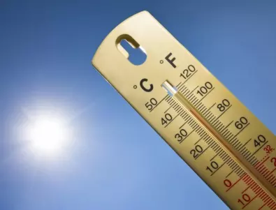 Червен код: Температурите в 7 области скачат до над 40 градуса (КАРТА)