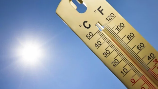 Новината е, че е топло. Новината е, че вали дъжд