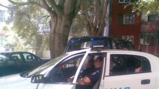 Пътен полицай е открит да спи зад КАТ-Пазарджик, но няма да получи санкция