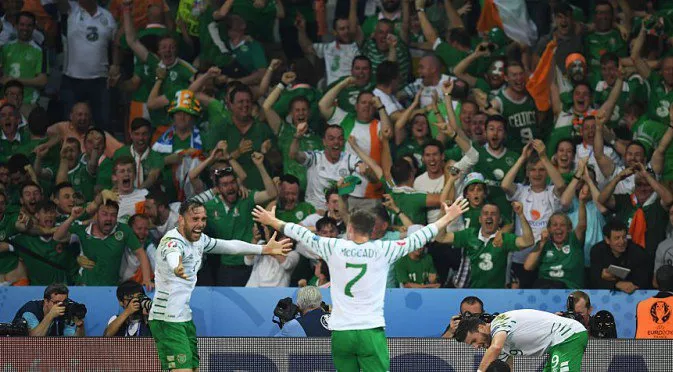 Ирландските фенове без билети за 1/8 финала