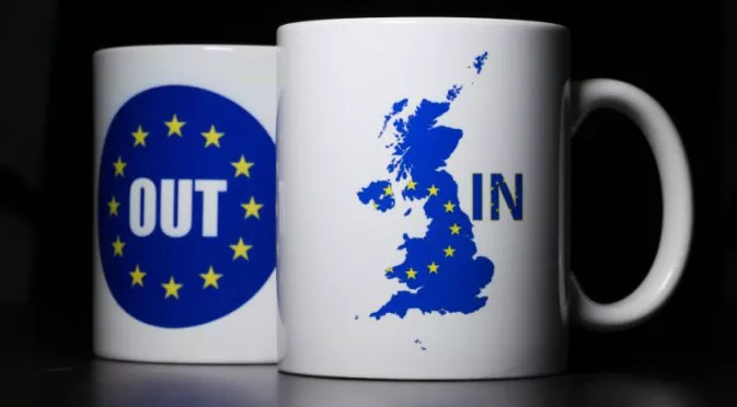Англичаните обсъждали Brexit на маса по време на Евро 2016