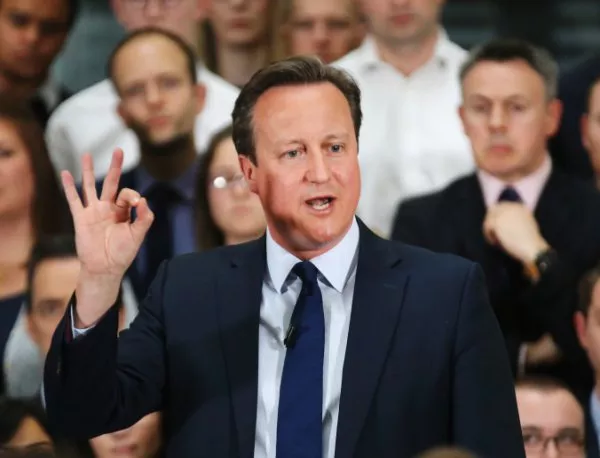 Външният министър на Великобритания: Дейвид Камерън няма да подава оставка