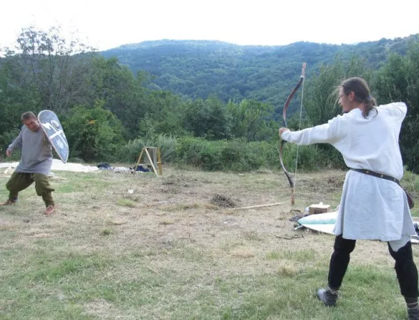Два дни средновековни игри и рицарски битки край Асеновград