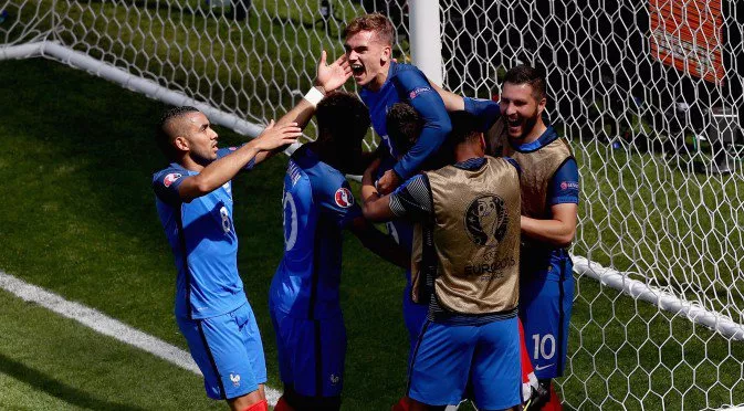 Два гола на Гризман спасиха Франция и отива на изстрадан 1/4-финал
