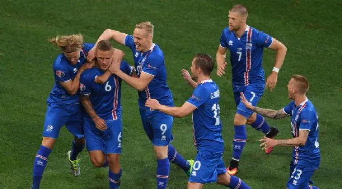 В Исландия атмосферните условия не пречат на футбола (ВИДЕО)