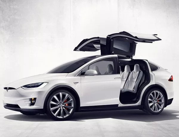 Заведоха дело срещу Tesla заради Model X