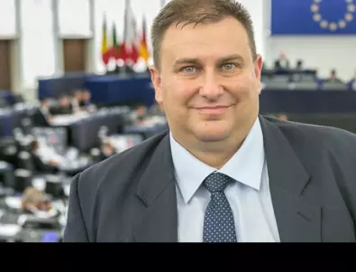 Емил Радев за кризата по границата: Ще настояваме максимално възможното да бъде отпуснато на България