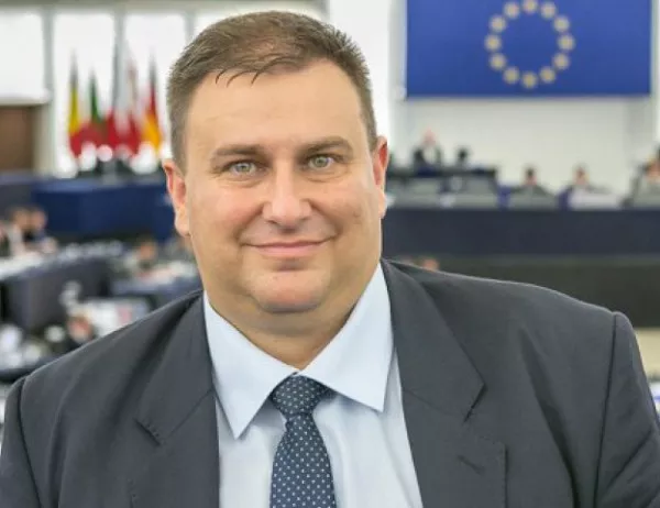 Български евродепутати предложиха ЕК да въведе минимални стандарти за храните в Европа