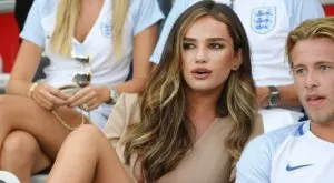 {{ otherArticle[0].article.title }}