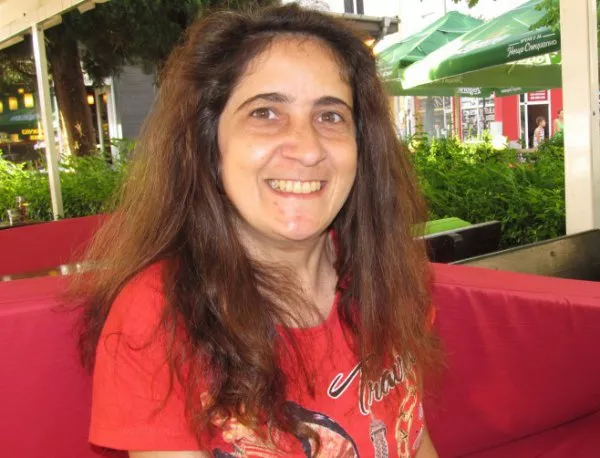 Камелия от Асеновград, осъдила здравното министерство: "Болният е продукт, който носи печалба"