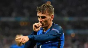 Вижте как се забавлява Антоан Гризман по време на ваканцията си