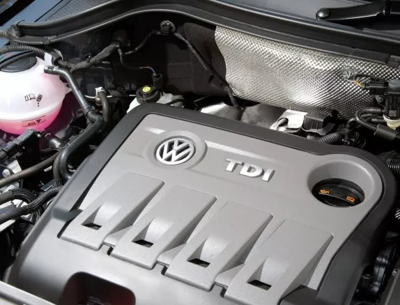 Във Франция ще забраняват дизелите на Renault и Volkswagen