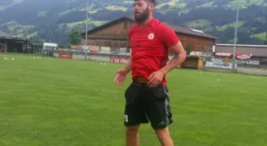 {{ otherArticle[0].article.title }}