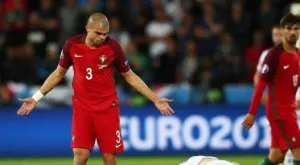 СНИМКА: Видео асистентът отмени гол на Португалия